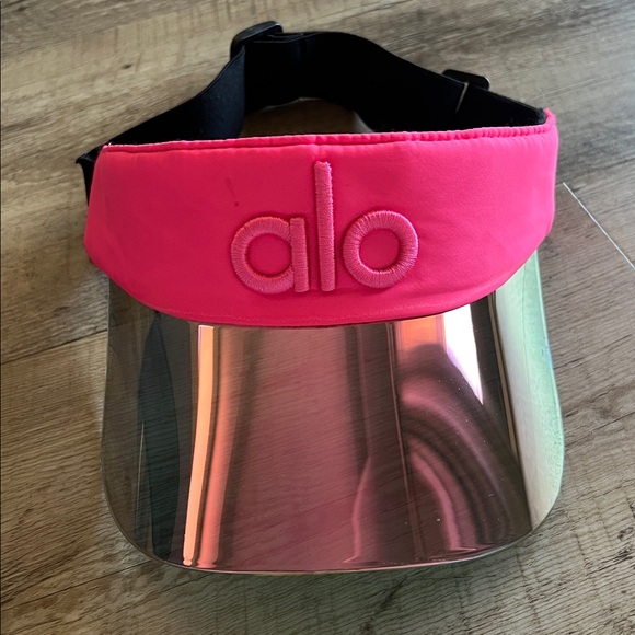 Alo Yoga | Visor Bundle - Picture 4 of 4